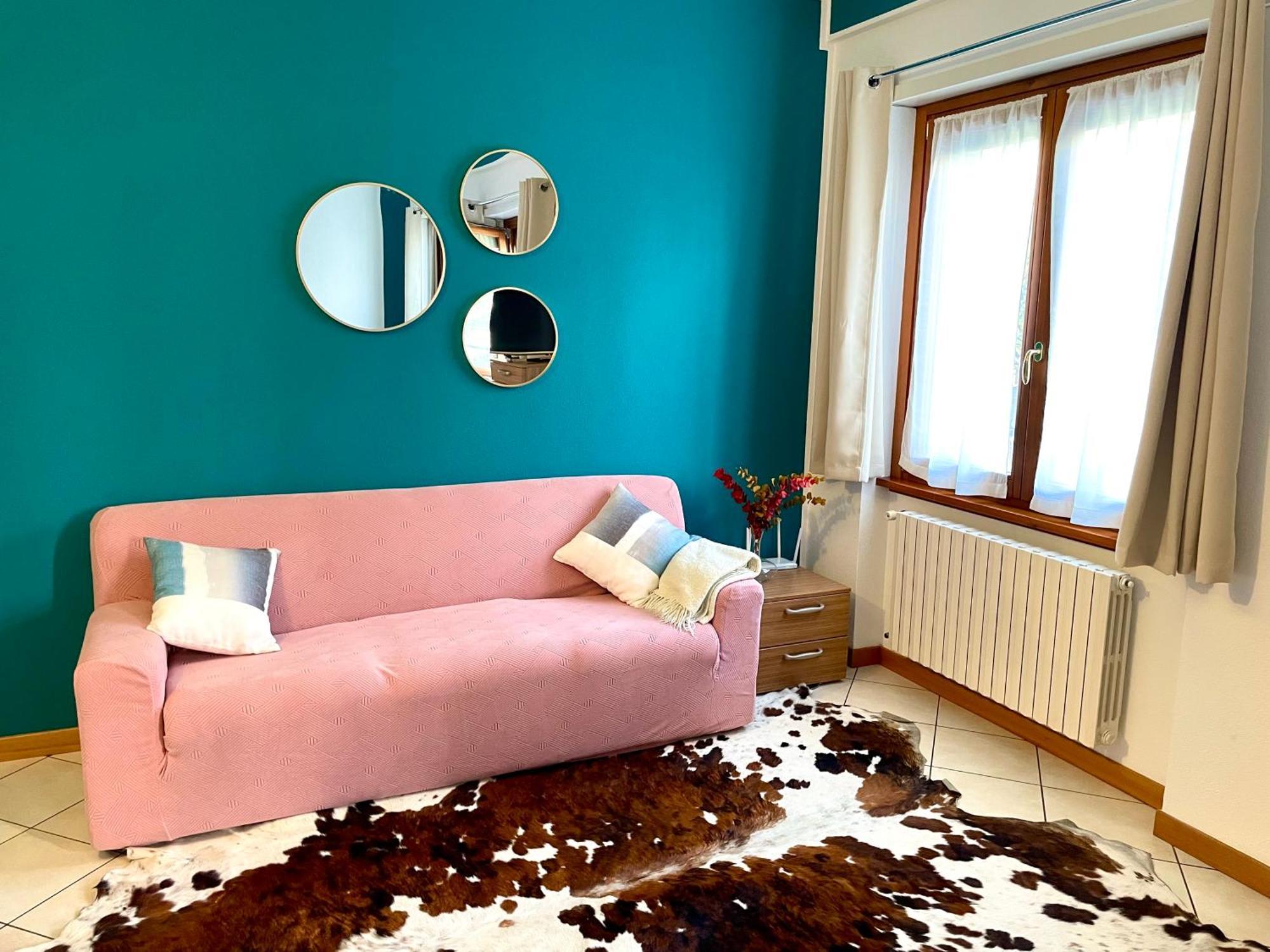 Decanter Apartment Tirano